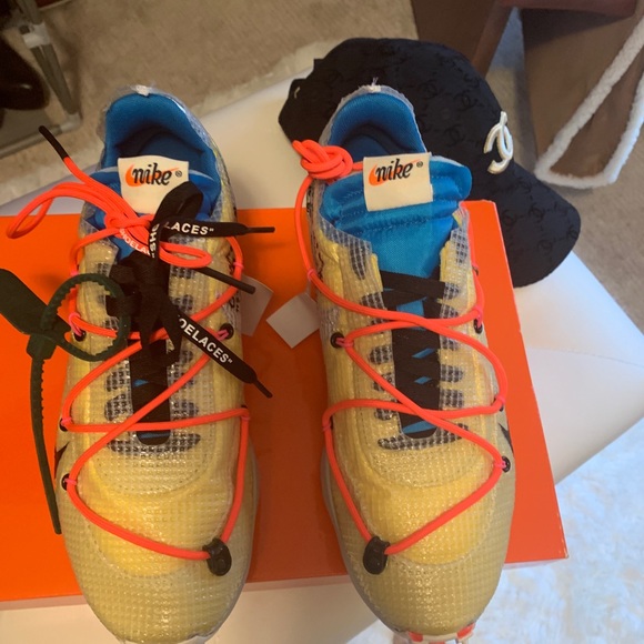 off white street racer